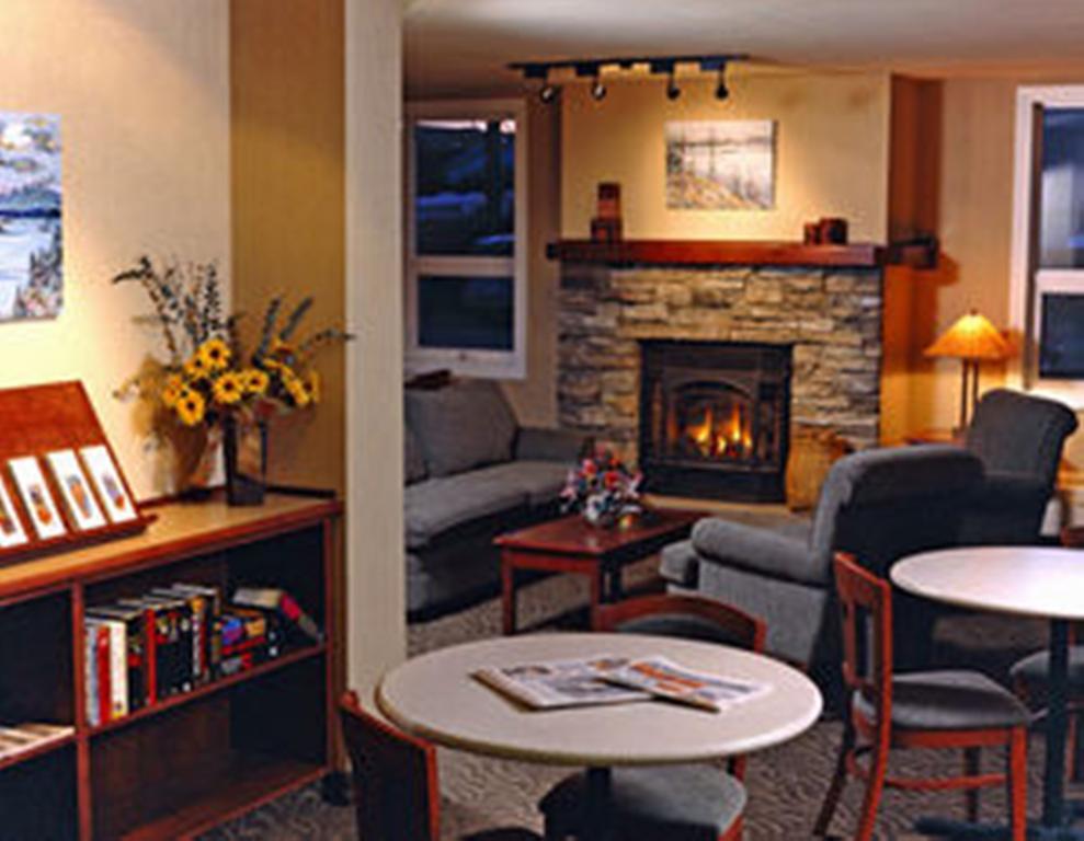 Coast Fraser Tower Yellowknife Interior foto