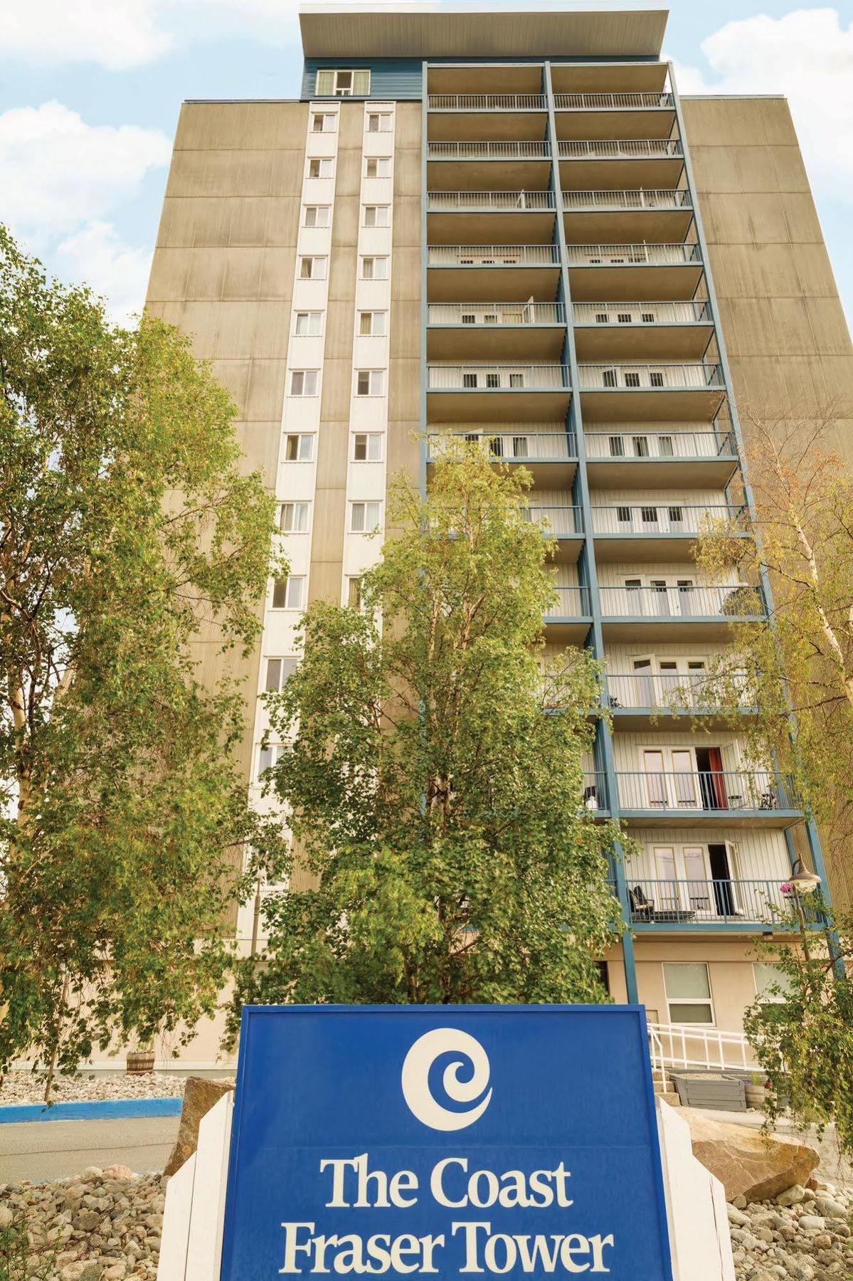 Coast Fraser Tower Yellowknife Bagian luar foto